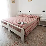 Hotel Milan 3*