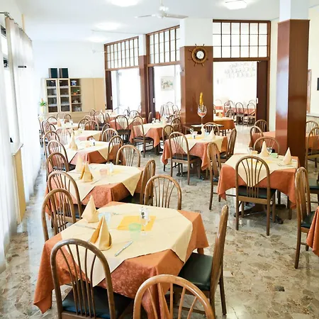 Milan Hotel 3*